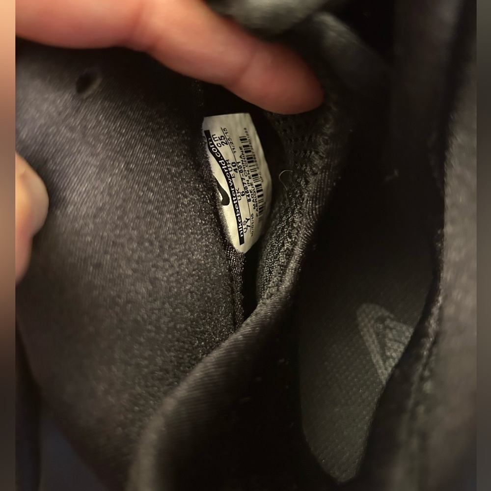 **HOST PICK** Nike Air Foamposite One “Fruity Pebbles” - 7Y/8.5W - Picture 6 of 10